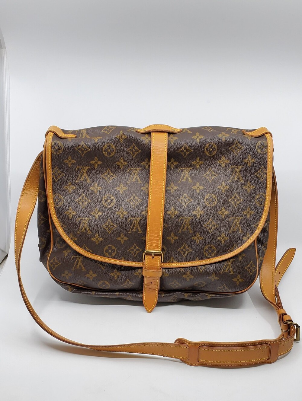 Louis Vuitton Vintage Saumur 35 Monogram Crossbody Bag
